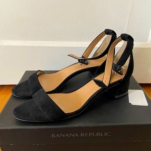 New banana republic heels 8